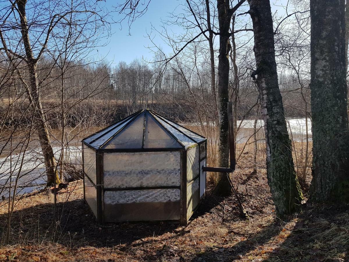 מלון Jõesuu Soomaa Water Camp מראה חיצוני תמונה