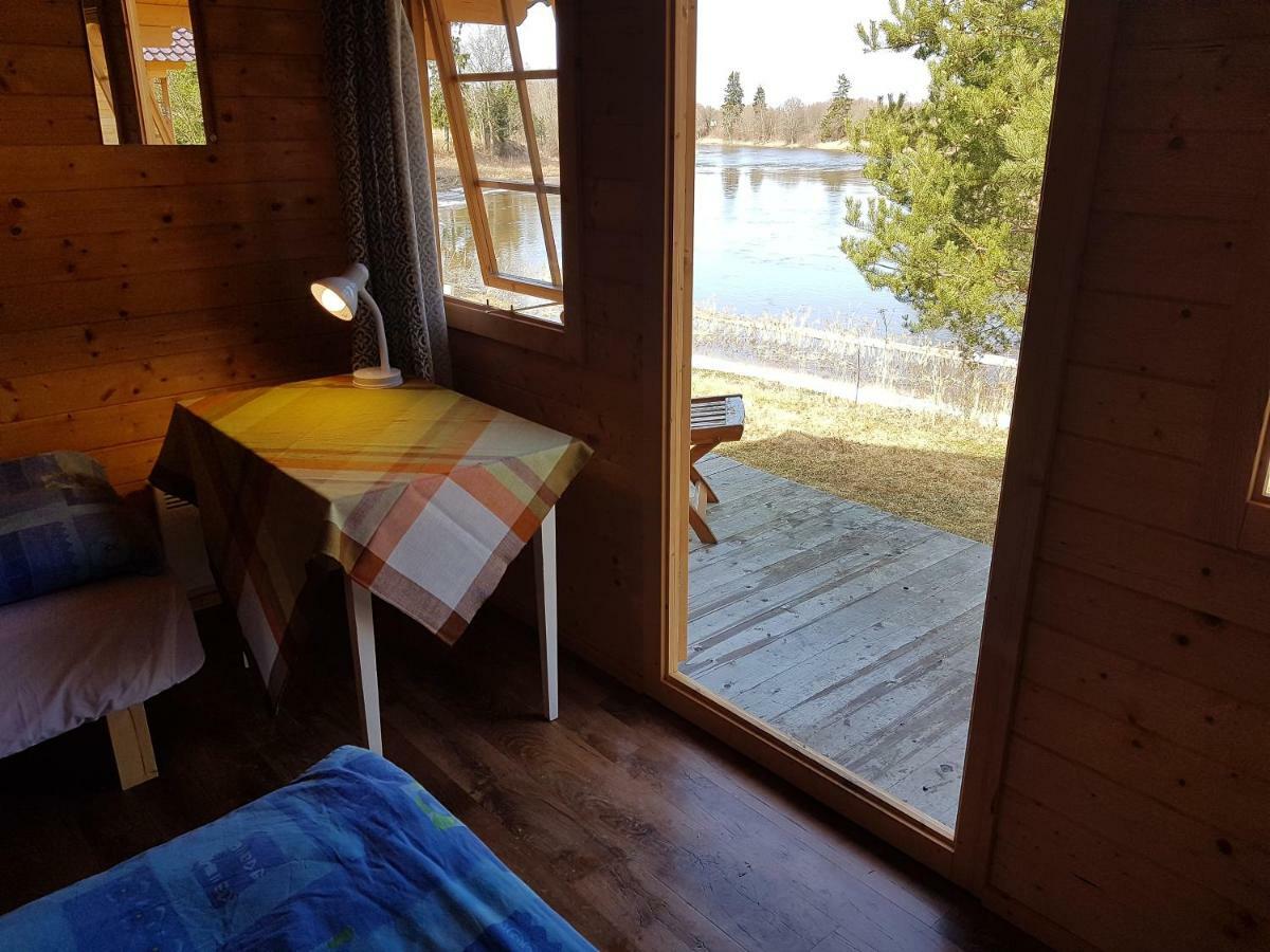 מלון Jõesuu Soomaa Water Camp מראה חיצוני תמונה