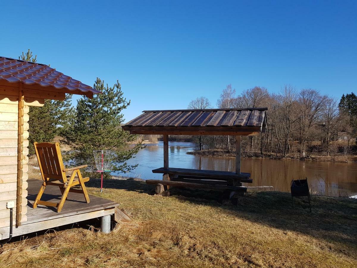 מלון Jõesuu Soomaa Water Camp מראה חיצוני תמונה