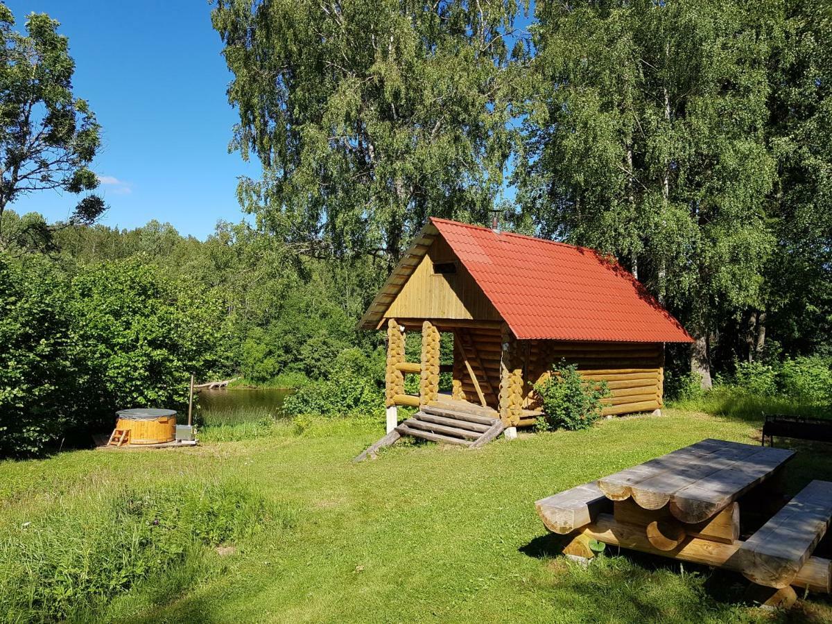 מלון Jõesuu Soomaa Water Camp מראה חיצוני תמונה